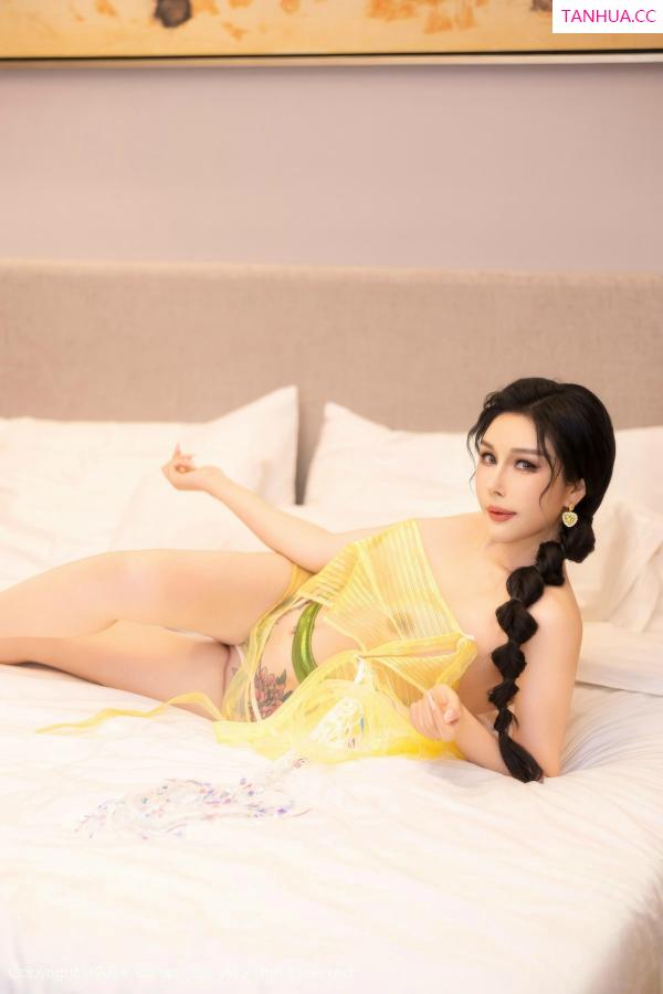 田冰冰  [XiuRen]高清写真图 2024.07.25 No.8913 田冰冰 美臀性感第33张图片